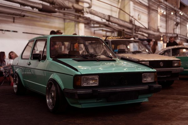 Astuces Essentielles pour Décrypter et Adopter la Mode Éco-Responsable